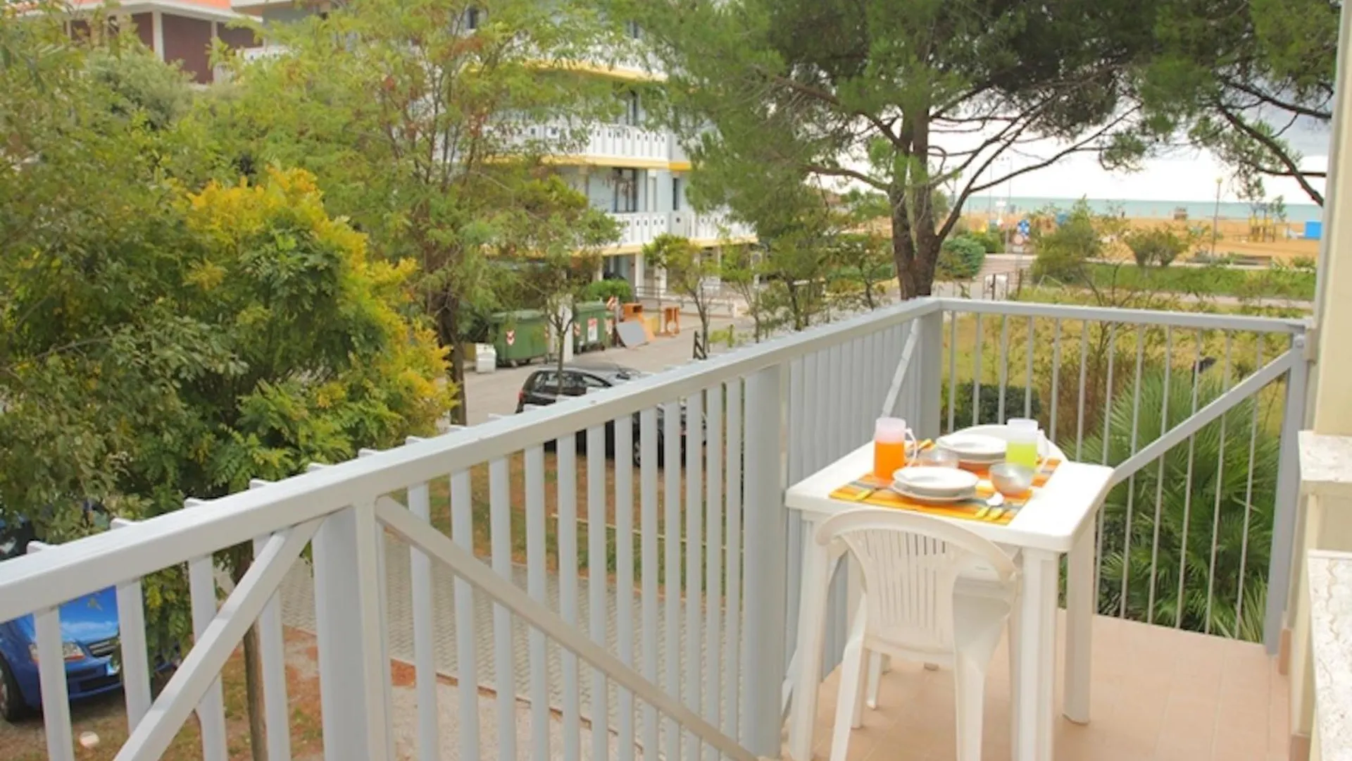 Two- Bedroom Flat With Sea View In Bibione contacts