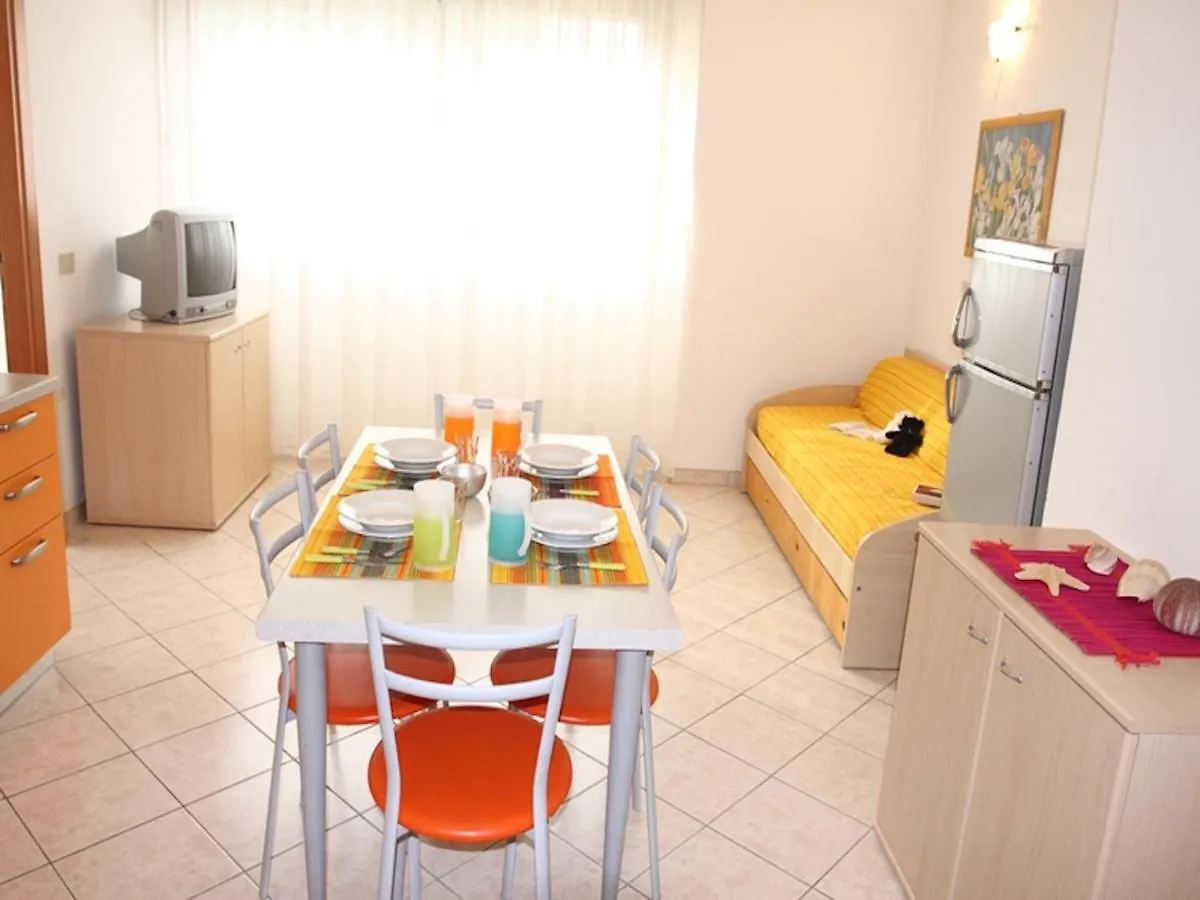 Two- Bedroom Flat With Sea View In Bibione