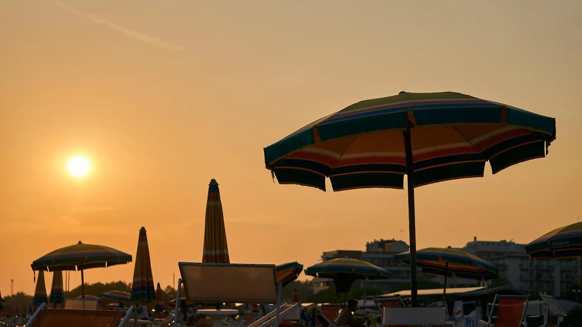 Two- Bedroom Flat With Sea View In Bibione Apartment